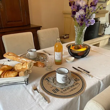 Maison Verdoyante Avec Piscine, 5 Min Du Mans - Fr-1-410-443 Bed and breakfast La Chapelle-Saint-Aubin